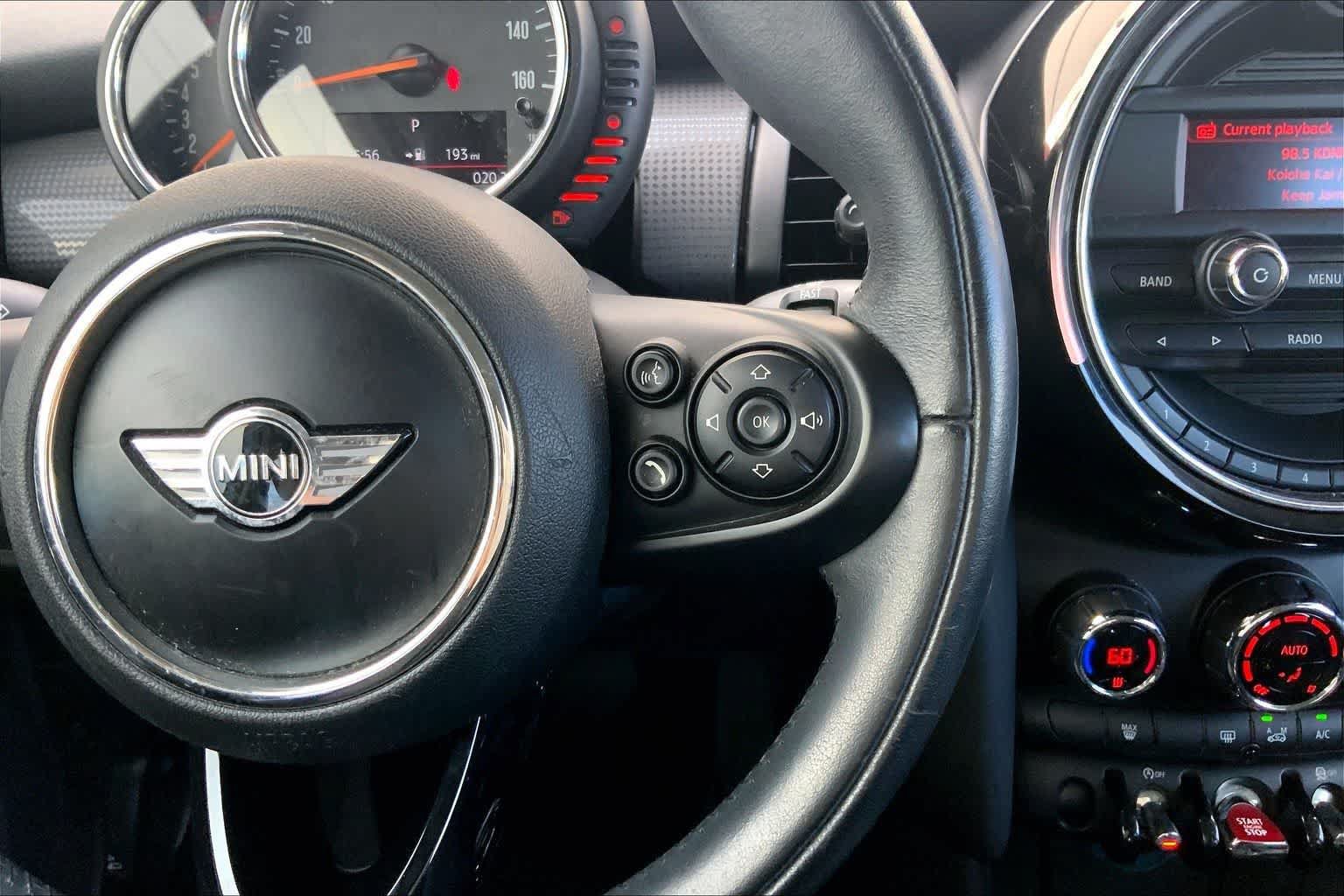 Used 2015 MINI Cooper 4-Door Hardtop FWD image 25