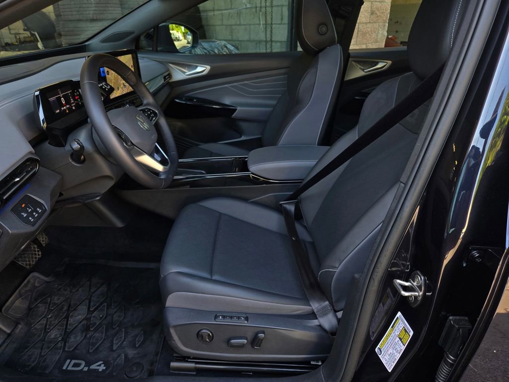 Certified 2023 Volkswagen ID.4 Pro S AWD/4WD image 16