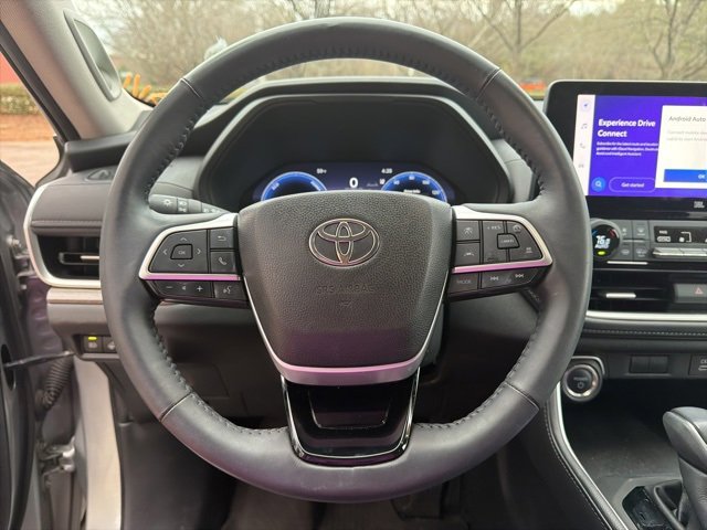 Used 2024 Toyota Grand Highlander Limited image 12