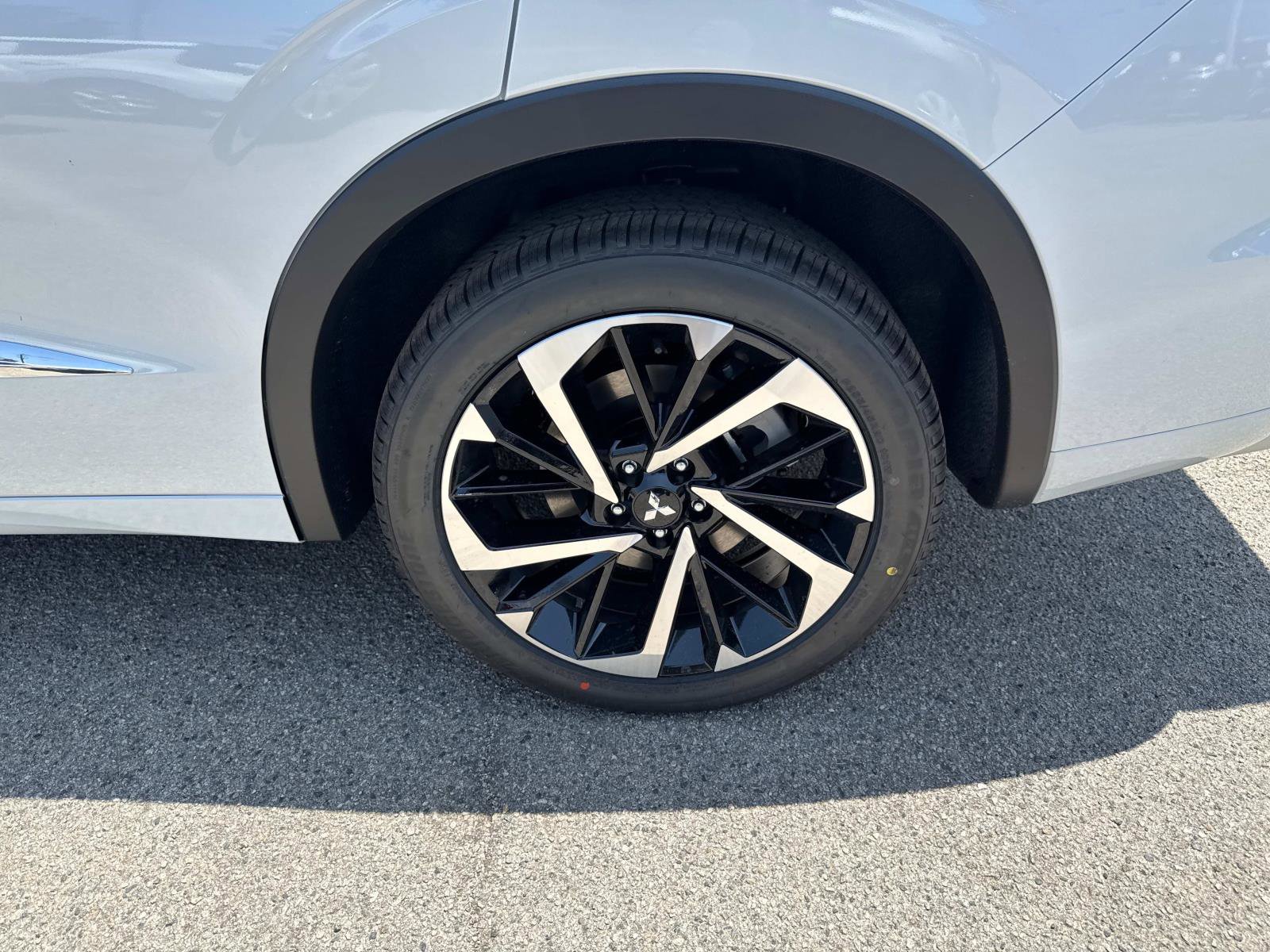 New 2025 Mitsubishi Outlander SEL image 8