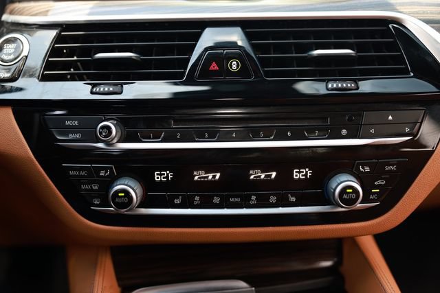 Used 2018 BMW 540i RWD image 38