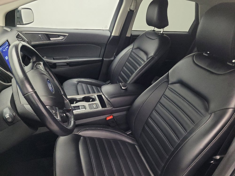 Used 2023 Ford Edge SEL image 17