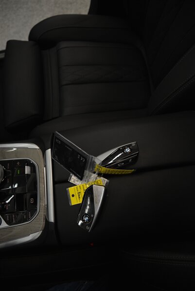 Used 2024 BMW ALPINA XB7 AWD/4WD image 41