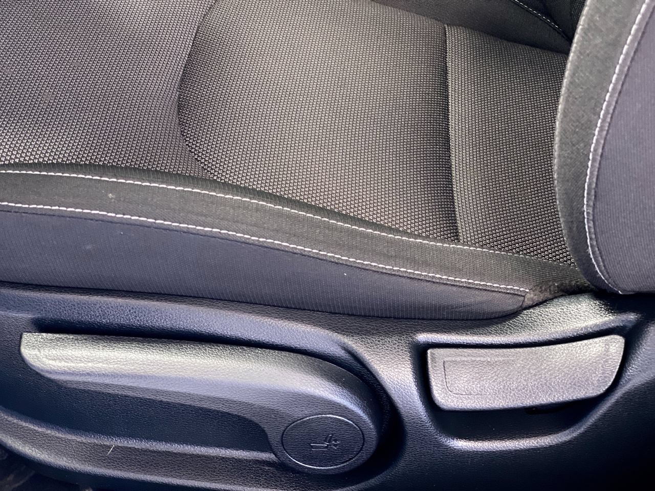 Certified 2024 Kia Forte LX FWD image 17
