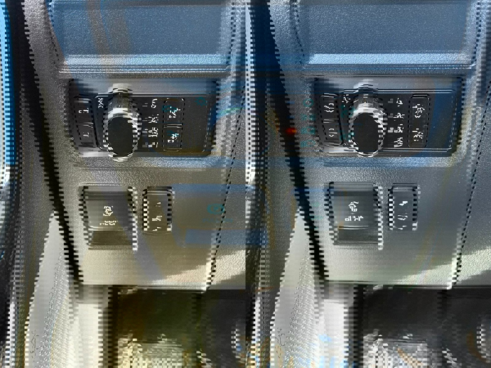 New 2025 Ford F150 Lightning Platinum image 64