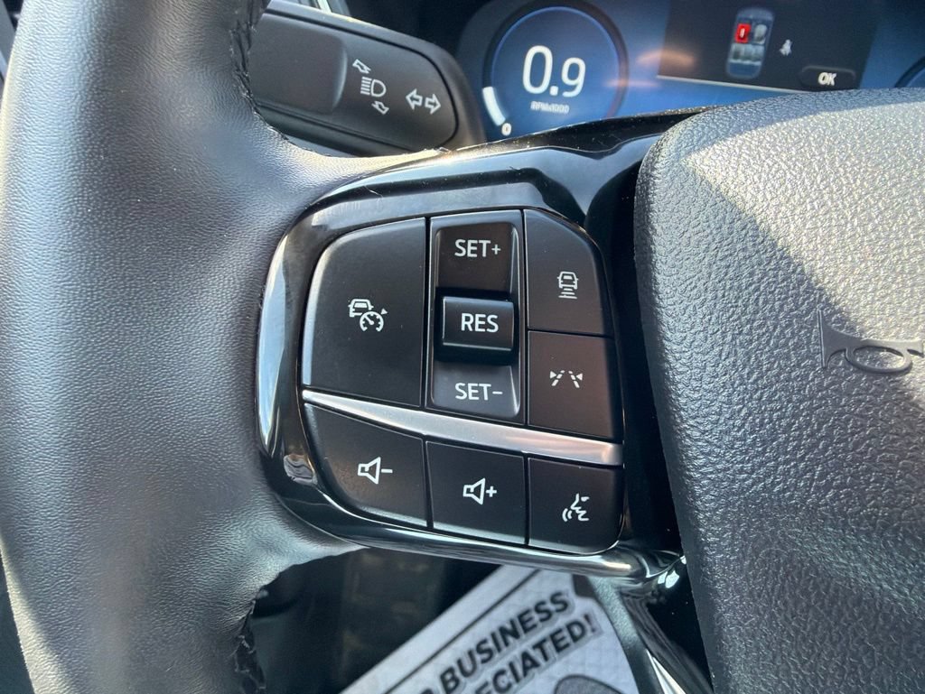 Used 2025 Ford Escape Platinum AWD/4WD image 19