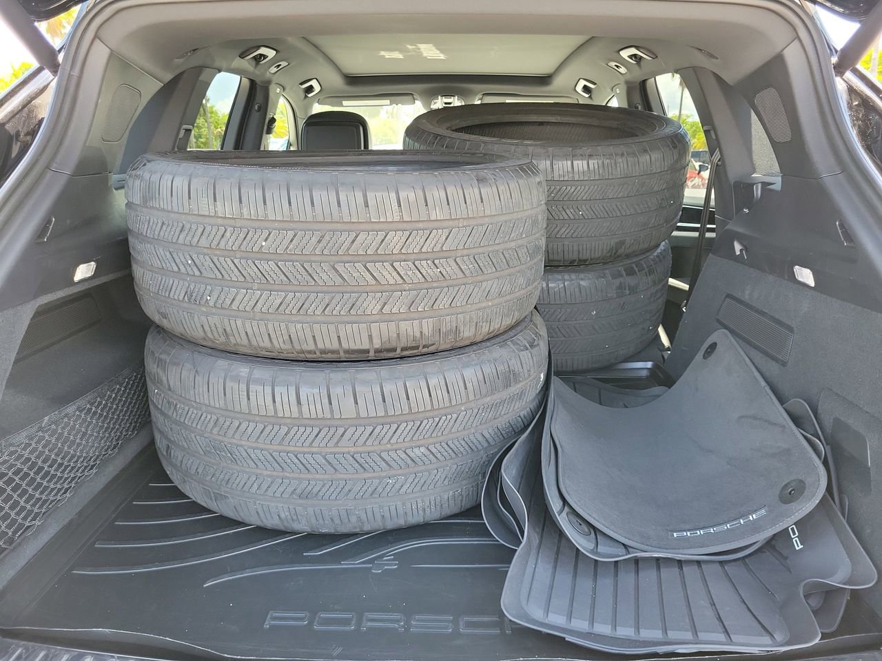 Used 2021 Porsche Cayenne S image 8