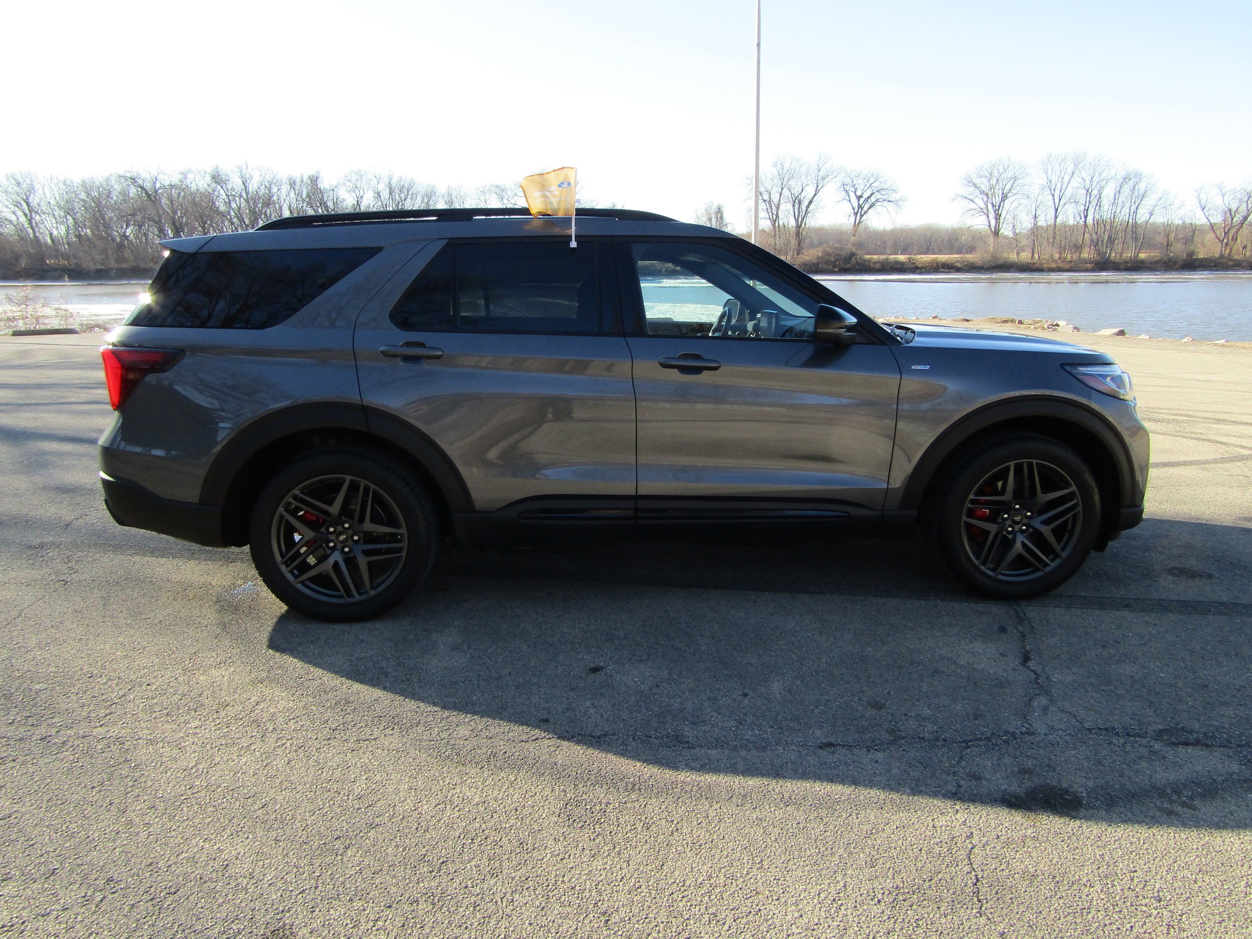 Certified 2025 Ford Explorer ST-Line w/ Premium Package image 6