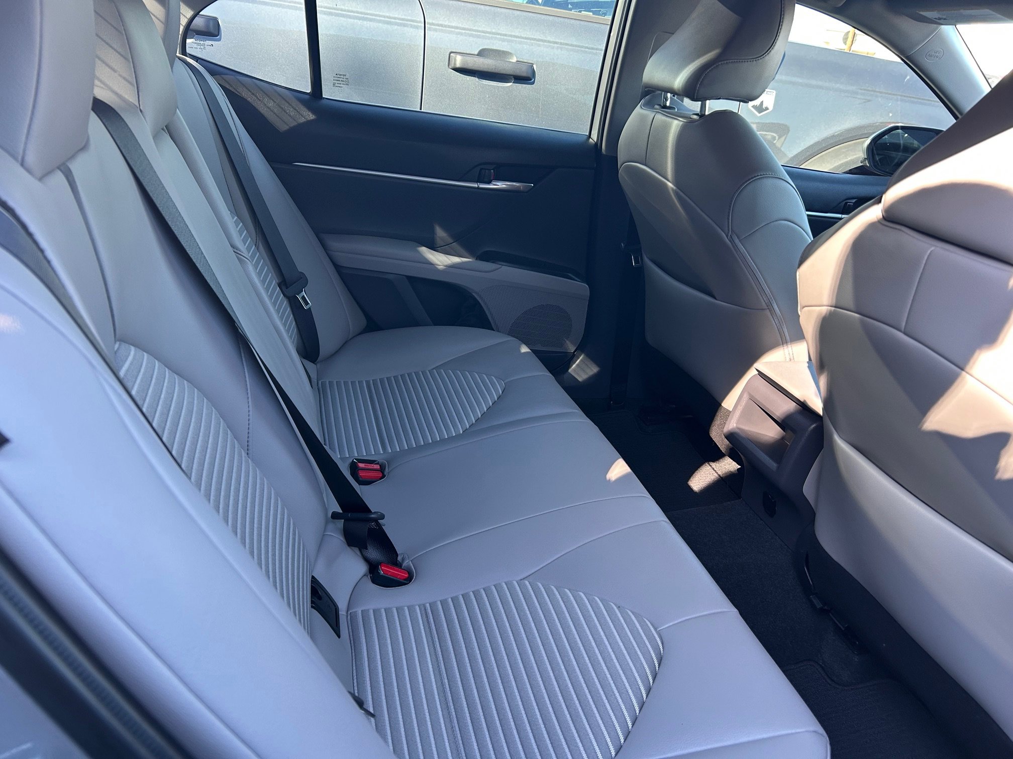 Used 2023 Toyota Camry SE image 19