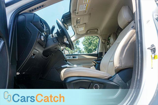 Used 2022 Ford Explorer Limited w/ Equipment Group 301A RWD image 18