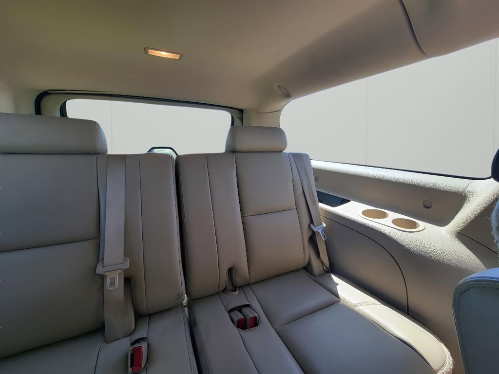 Used 2014 Chevrolet Suburban LTZ image 32