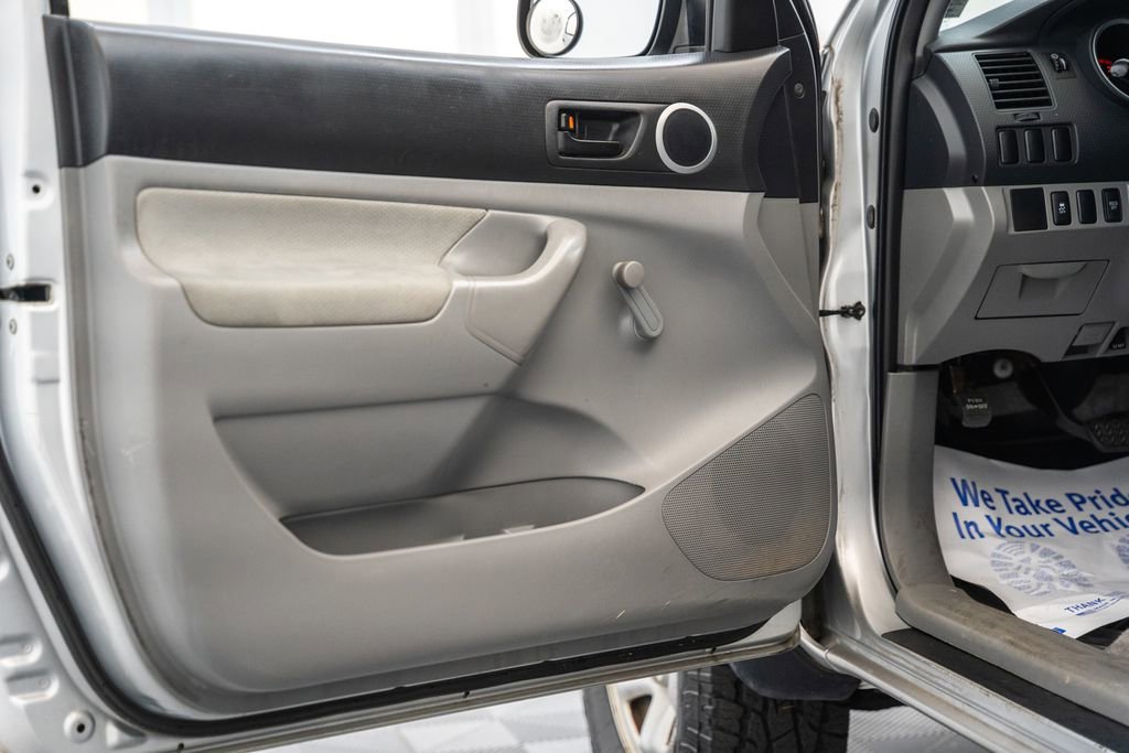 Used 2011 Toyota Tacoma 4x4 Regular Cab image 27
