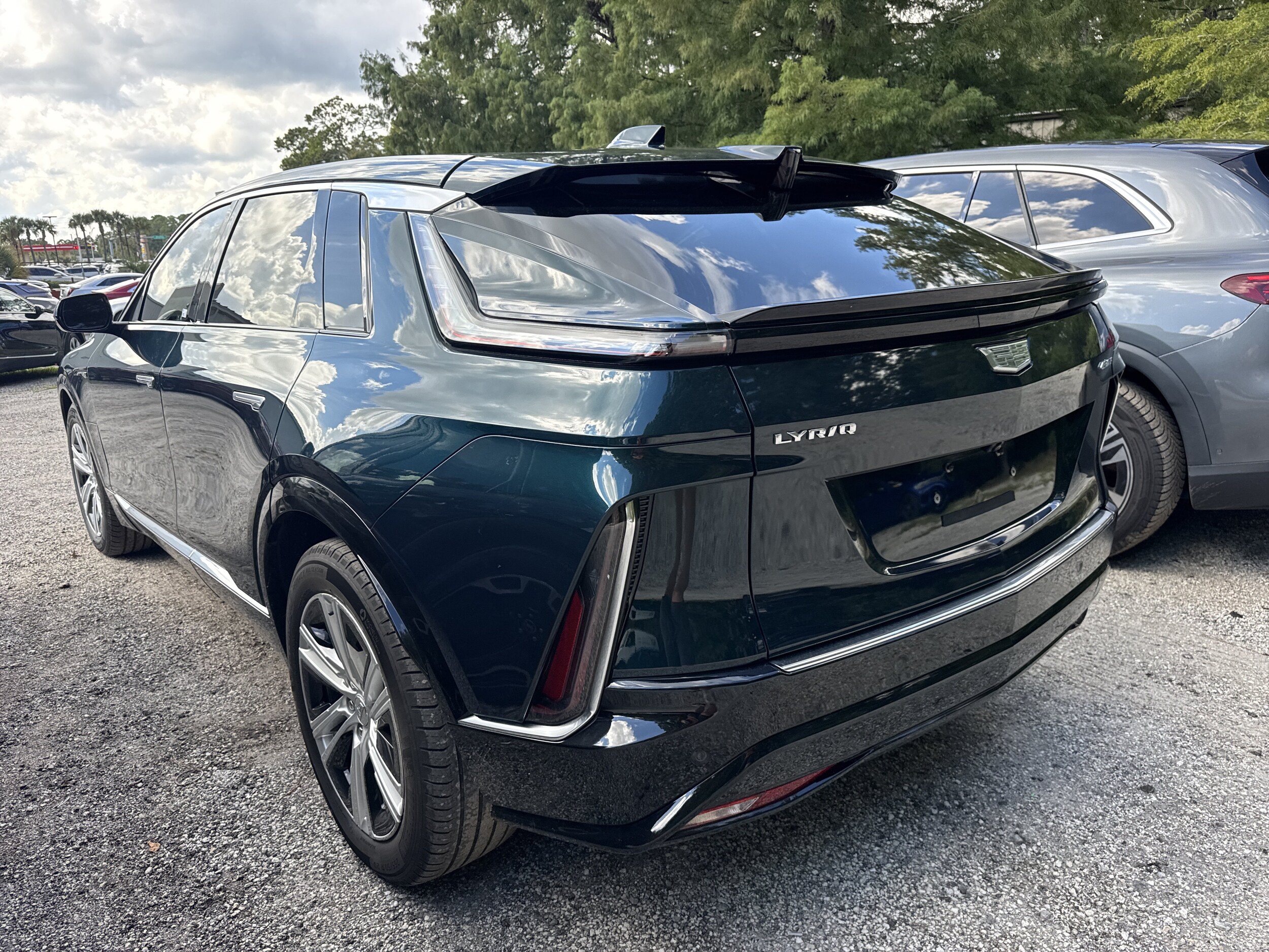Used 2024 Cadillac Lyriq Tech RWD image 2