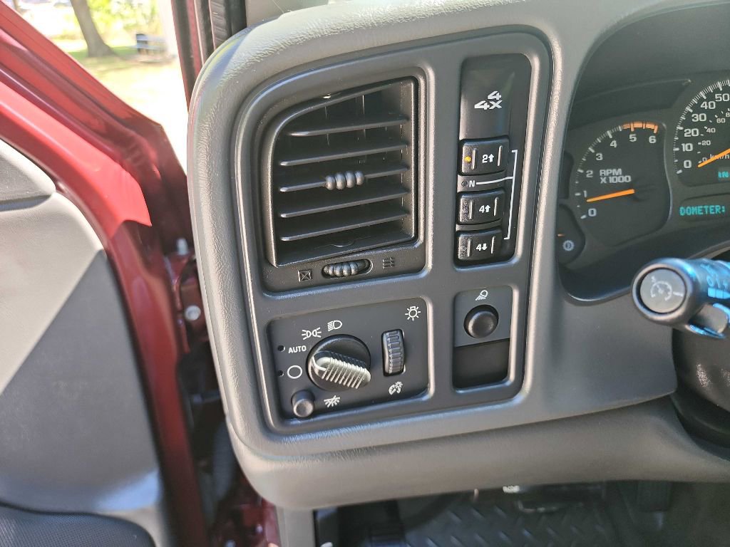 Used 2003 Chevrolet Silverado 2500 LS image 20