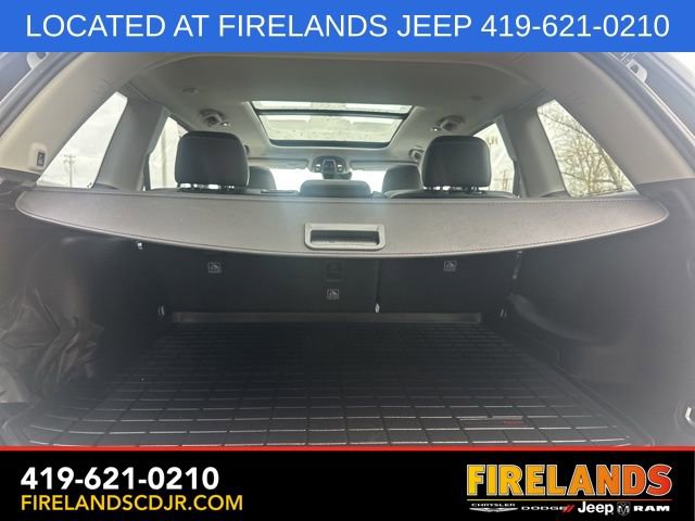 Used 2023 Jeep Grand Cherokee Limited image 10
