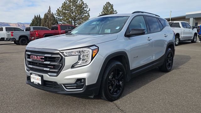 Used 2022 GMC Terrain AT4 w/ Tech Package image 4