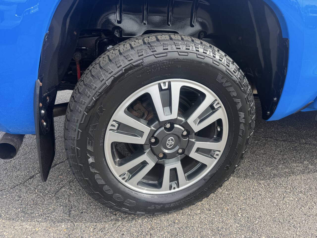 Used 2021 Toyota Tundra SR5 AWD/4WD image 7