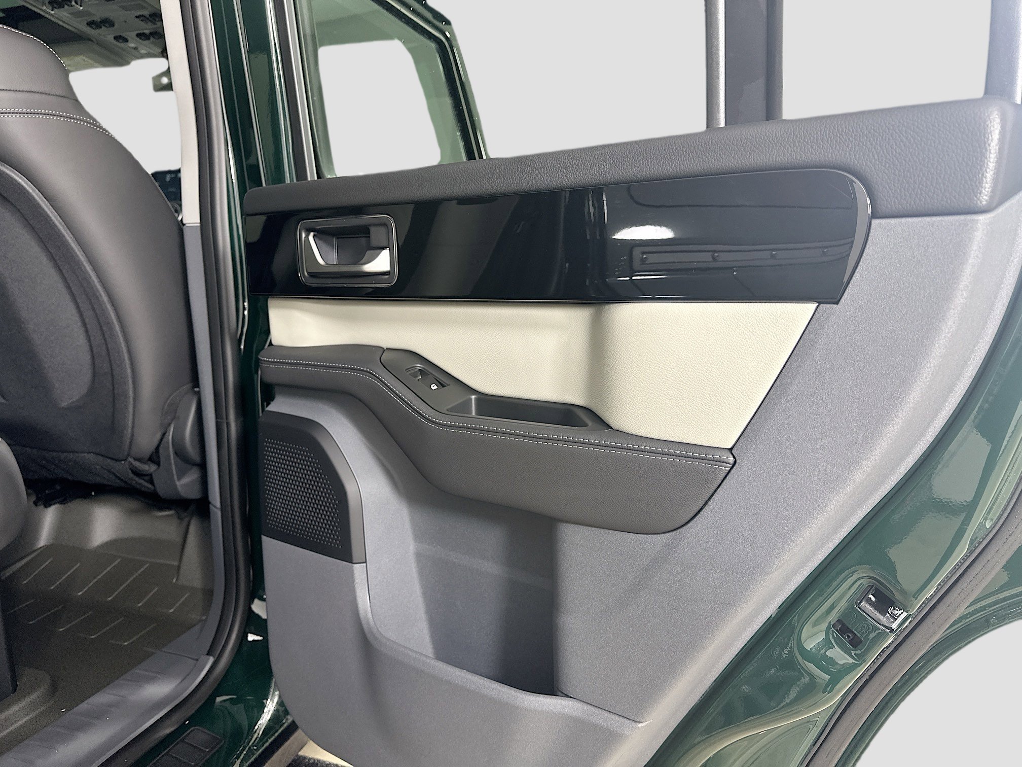New 2025 INEOS Grenadier Station Wagon AWD/4WD image 46