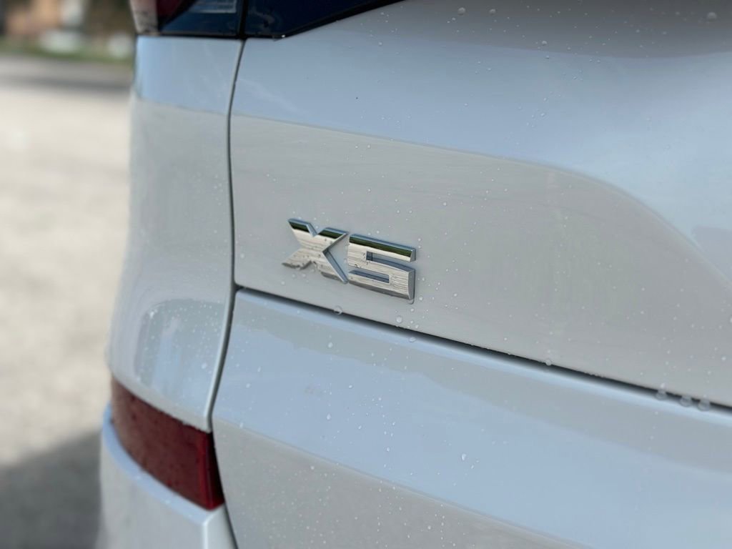 New 2026 BMW X5 M60i image 14