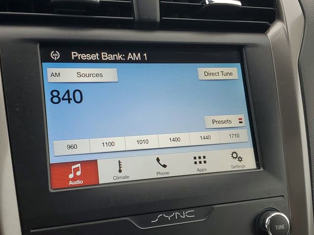 Used 2019 Ford Fusion SE AWD/4WD image 25