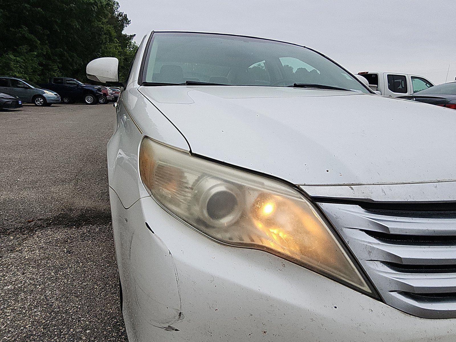 Used 2011 Toyota Avalon Limited FWD image 9