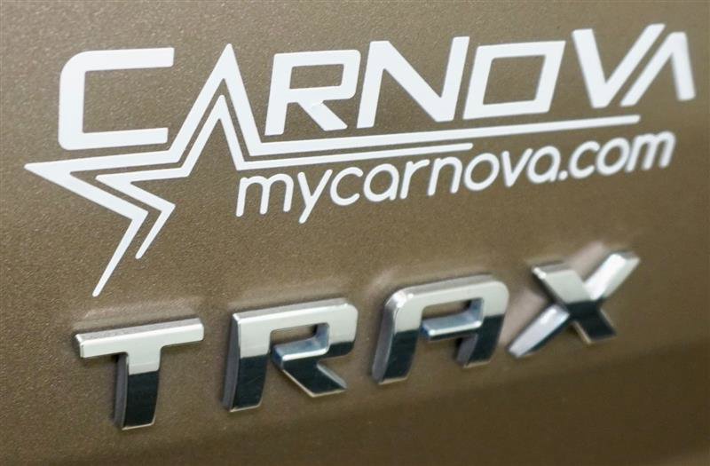 Used 2018 Chevrolet Trax LT w/ LT Convenience Package FWD image 37