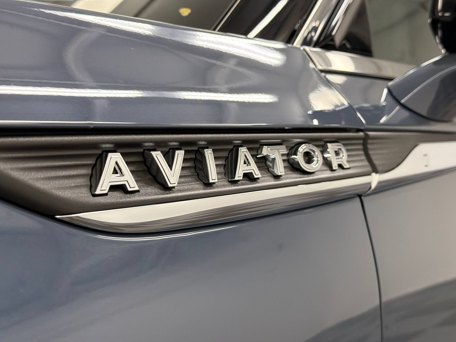 Certified 2025 Lincoln Aviator Reserve w/ Equipment Group 201A AWD/4WD image 15