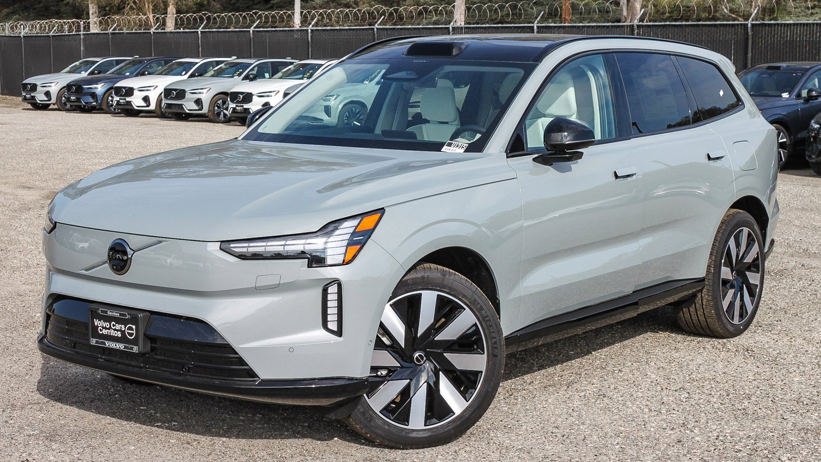 New 2025 Volvo EX90 Plus w/ Protection Package Premier