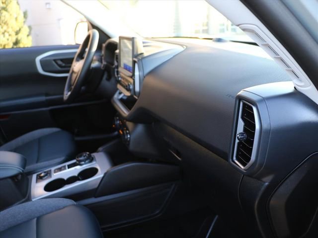 Used 2024 Ford Bronco Sport Outer Banks w/ Tech Package image 11