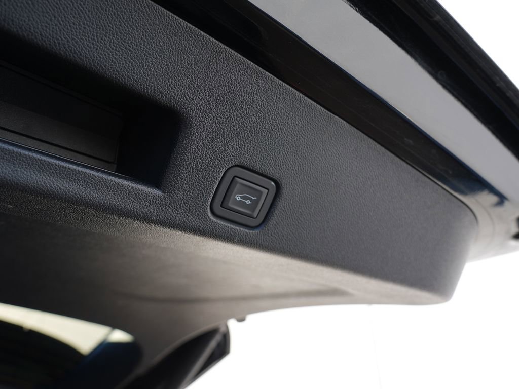 Used 2025 Buick Enclave Preferred AWD/4WD image 28