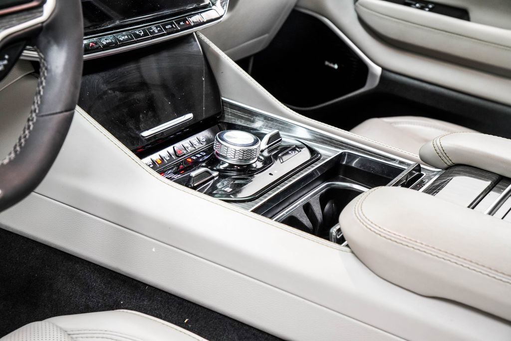 Used 2022 Jeep Wagoneer Series III w/ Premium Group I AWD/4WD image 21