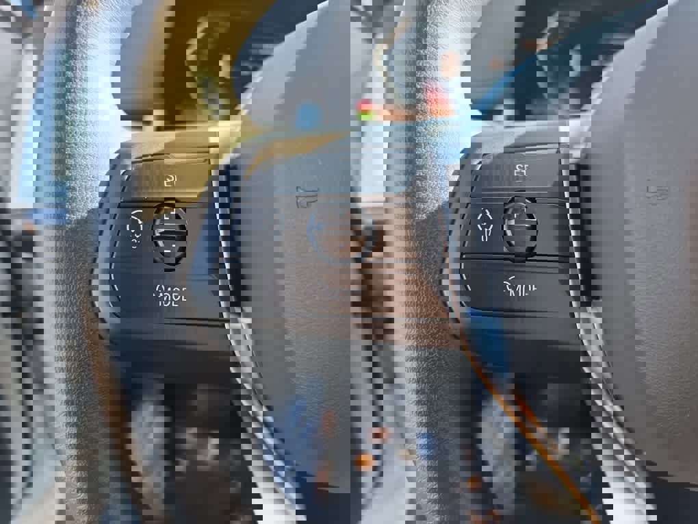 Used 2025 BMW X1 xDrive28i image 13