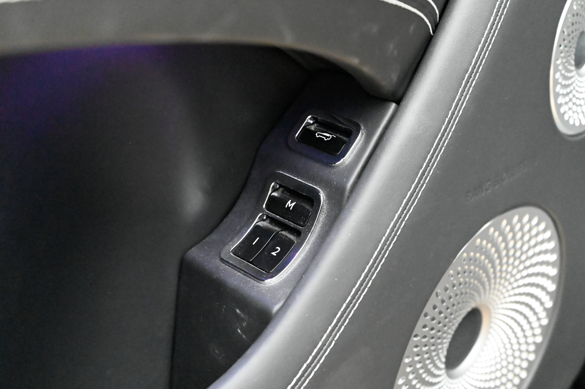 Used 2025 Bentley Bentayga AWD/4WD image 22