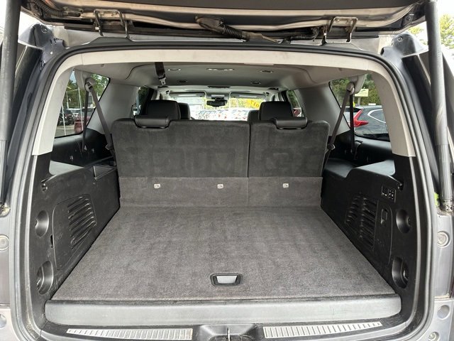 Used 2017 Chevrolet Suburban LT w/ LT Signature Package image 21