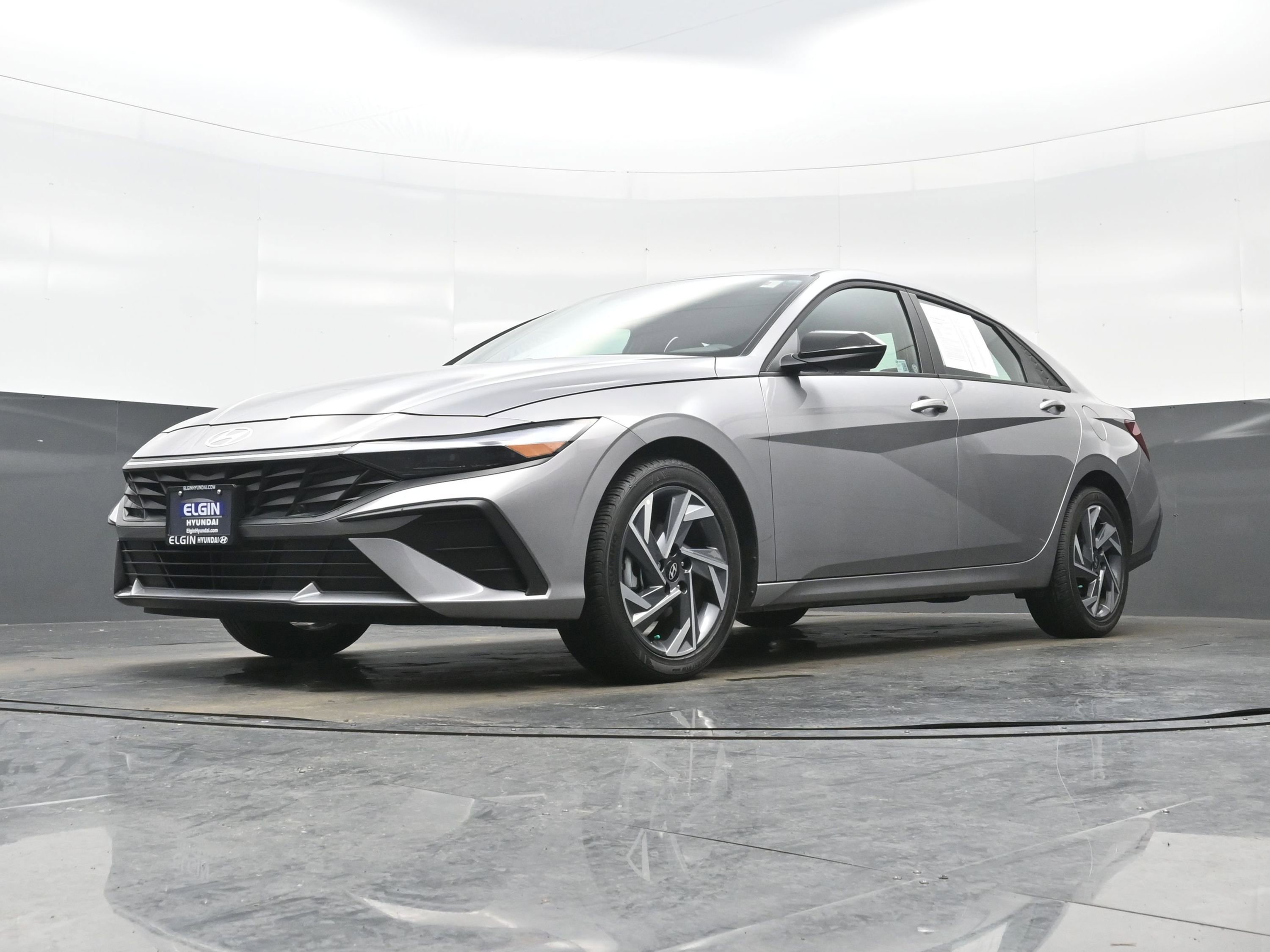 Certified 2025 Hyundai Elantra Sport image 25