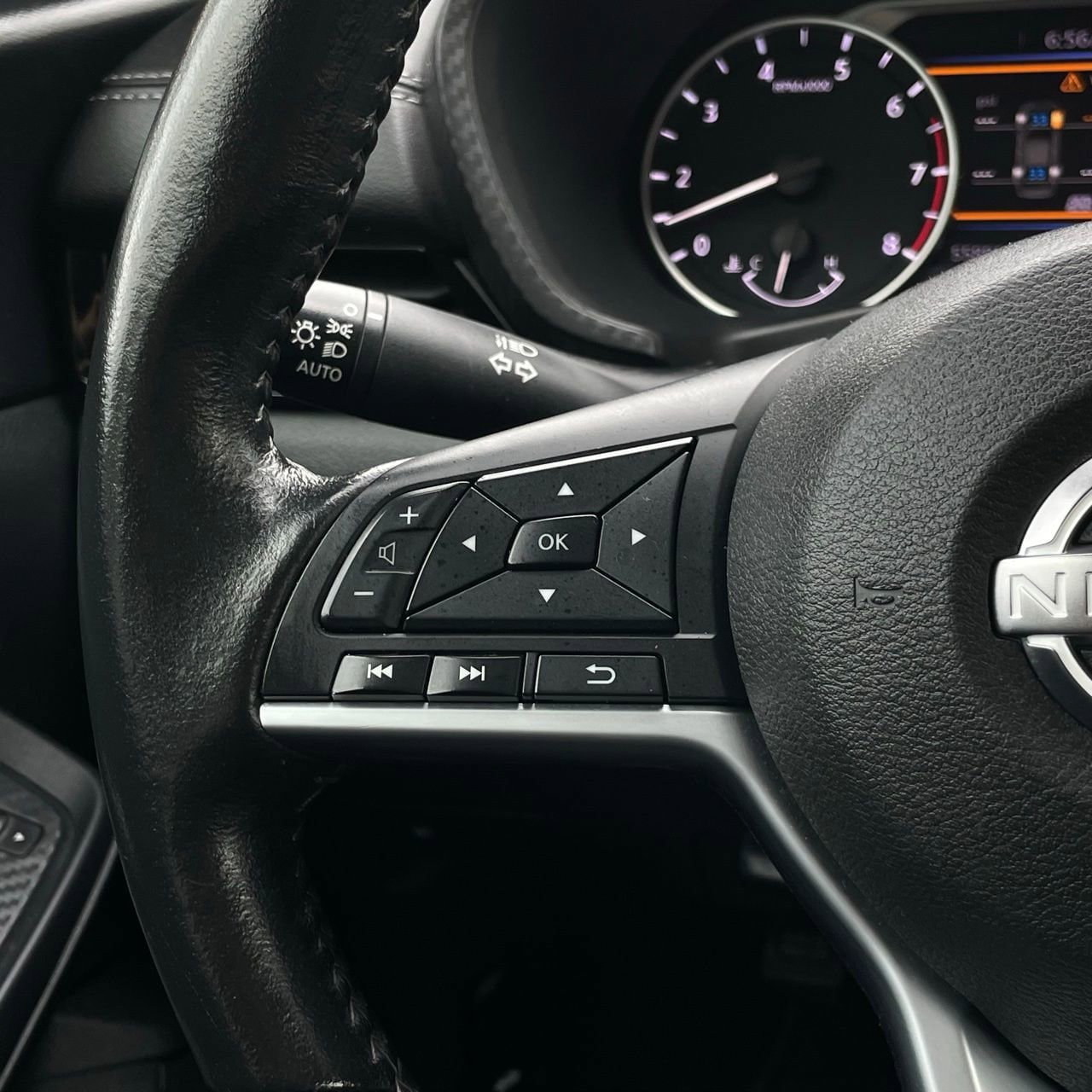 Used 2024 Nissan Sentra SV w/ All-Weather Package FWD image 14
