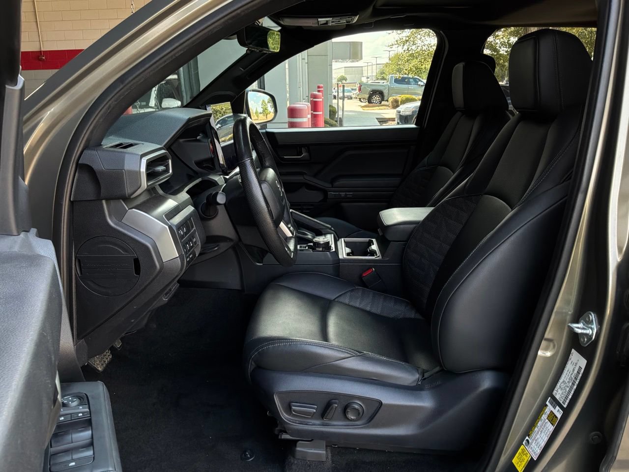 Used 2024 Toyota Tacoma TRD Off-Road w/ TRD Off Road Premium Package AWD/4WD image 11