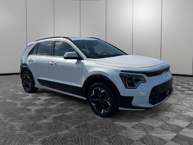 Used 2023 Kia Niro Wave FWD image 7