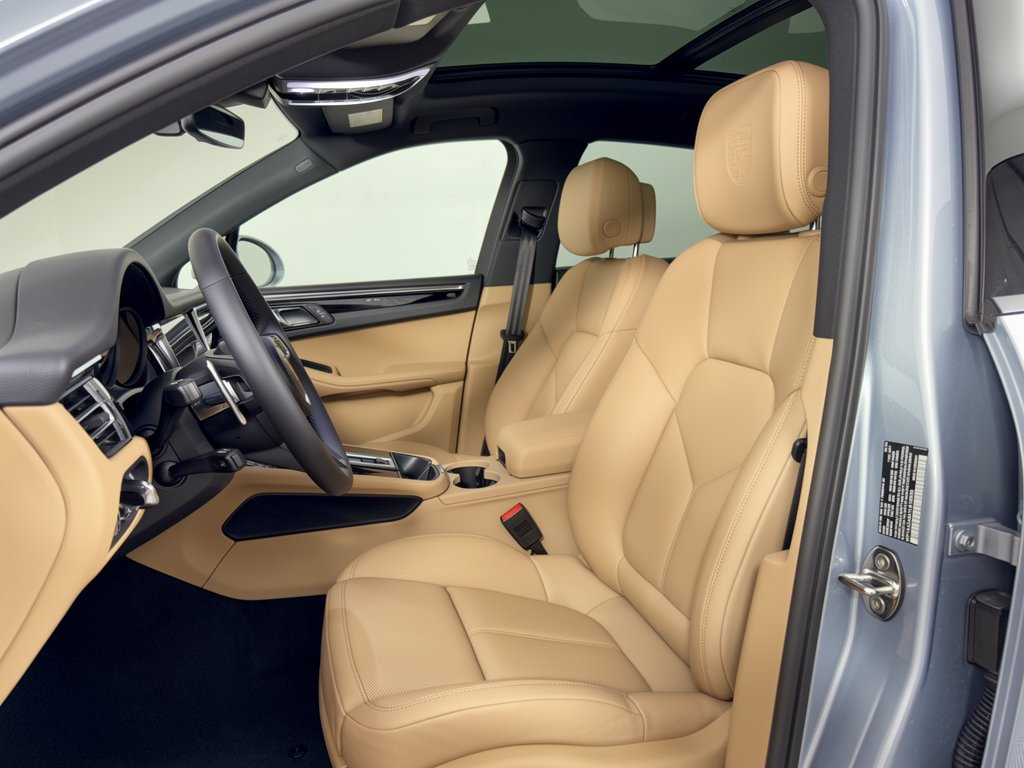 New 2026 Porsche Macan AWD/4WD image 5