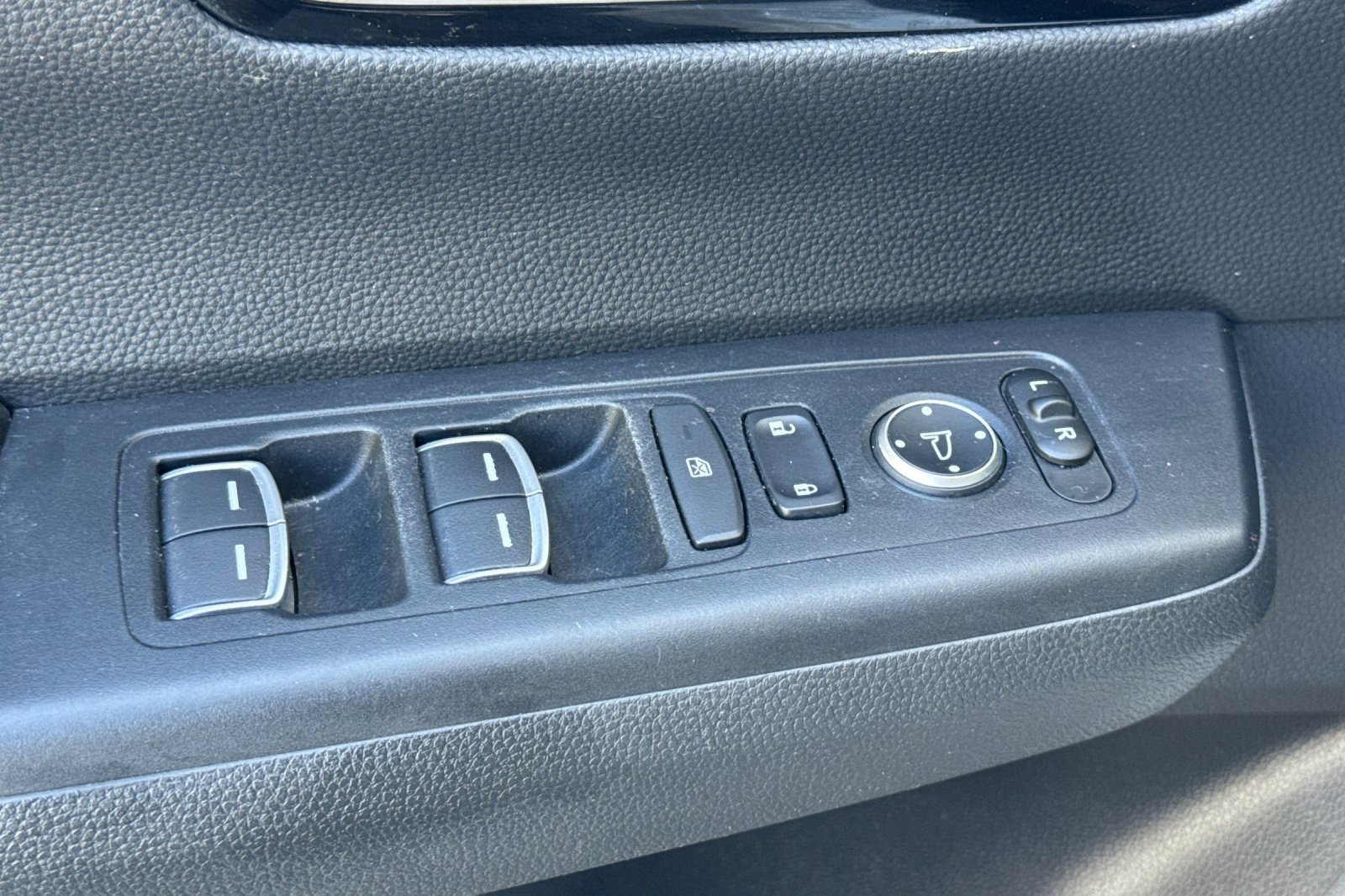 Used 2023 Honda CR-V Sport Touring image 14