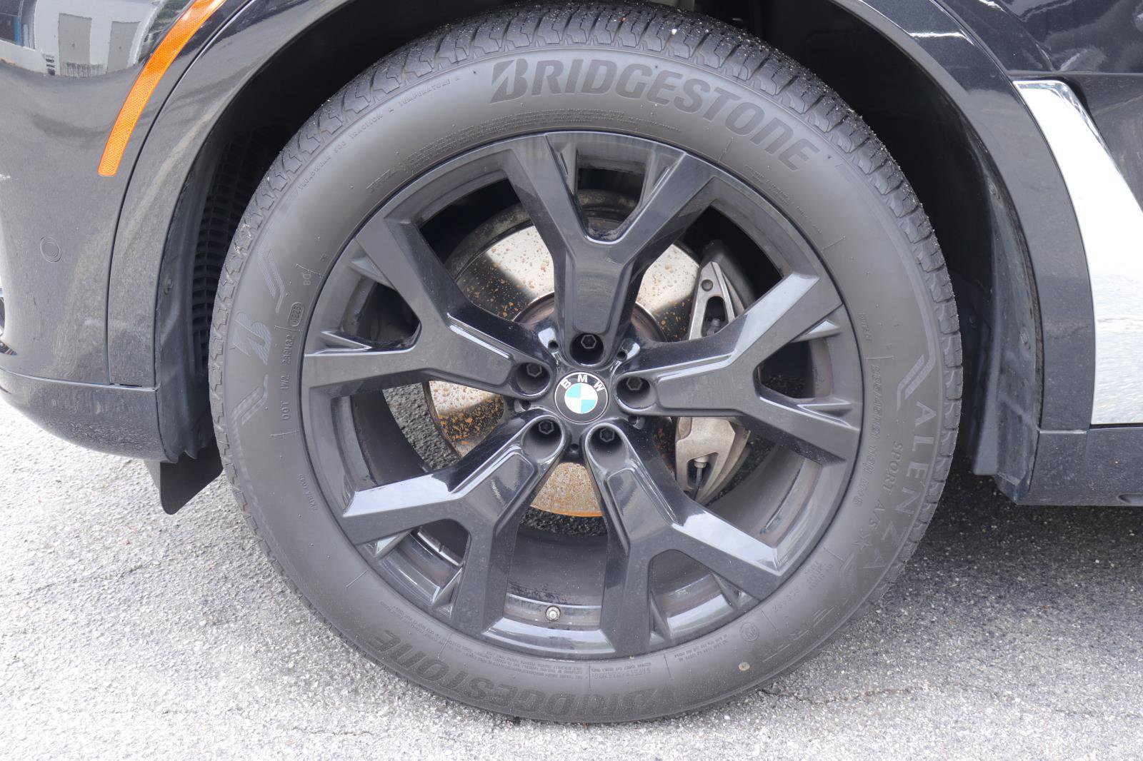 Used 2022 BMW X7 xDrive40i w/ Premium Package AWD/4WD image 9