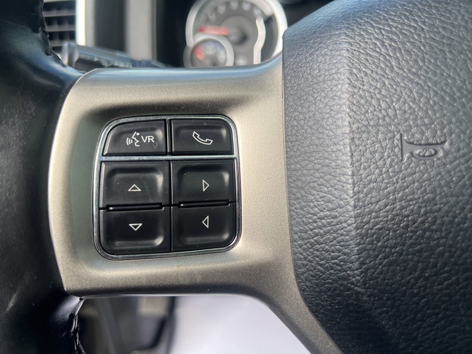 Used 2018 RAM 3500 Laramie image 15