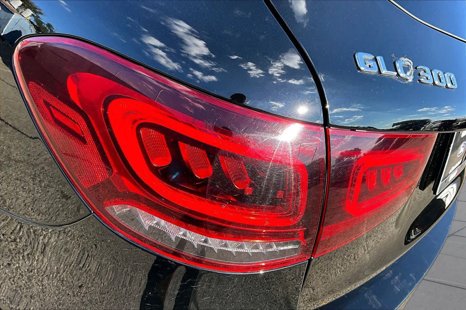 Used 2021 Mercedes-Benz GLC 300 image 30