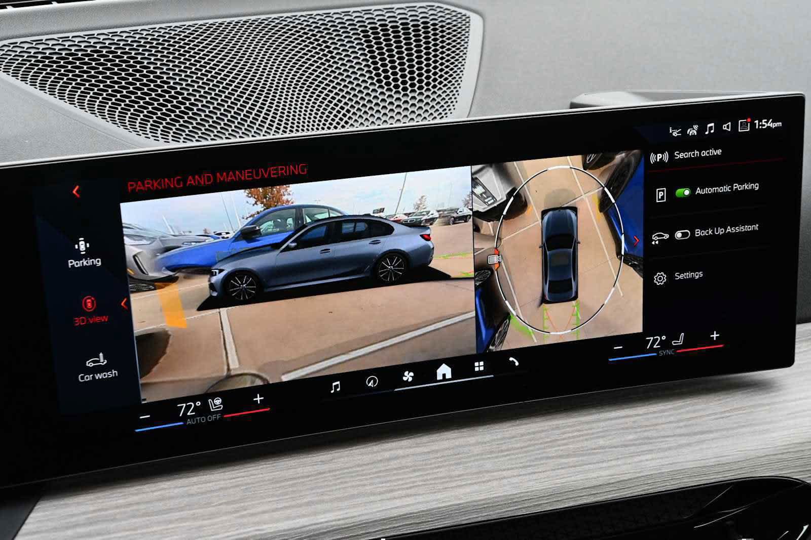 Used 2026 BMW 330i Sedan w/ Premium Package RWD image 15