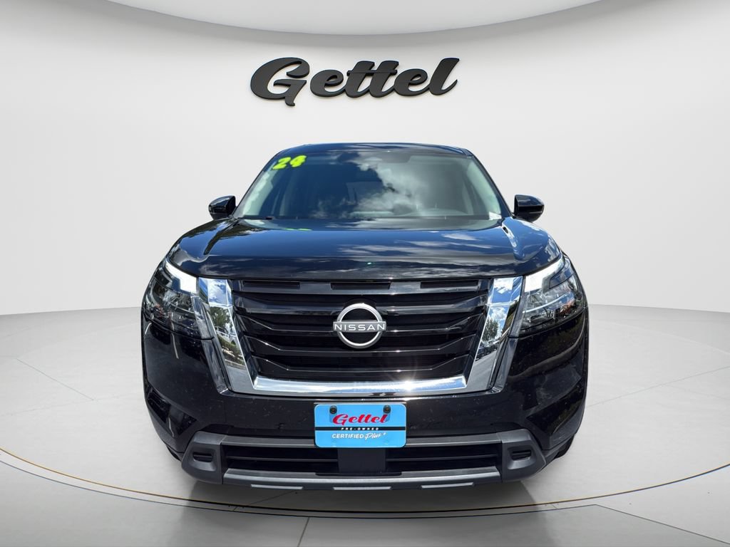 Used 2024 Nissan Pathfinder SV FWD image 2