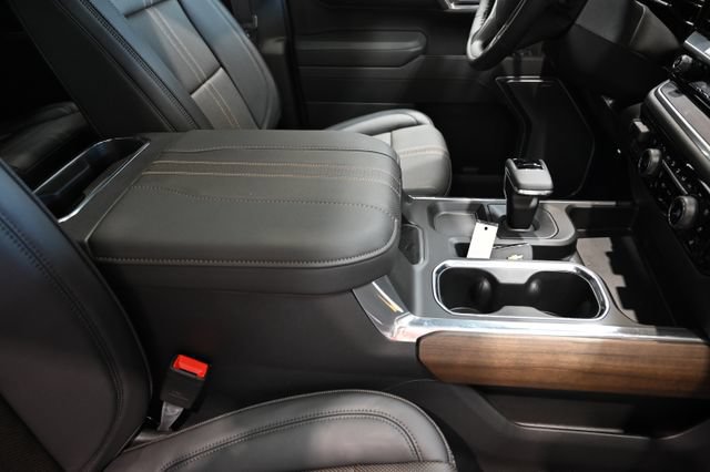 New 2026 Chevrolet Silverado 1500 High Country w/ High Country Premium Package AWD/4WD image 24