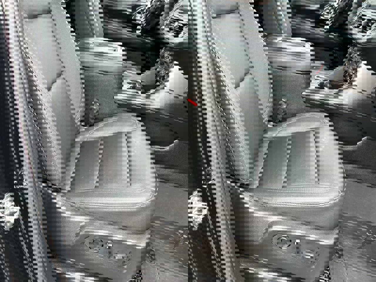 Used 2023 Chevrolet Tahoe Z71 w/ Z71 Off-Road Package image 18