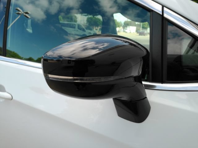 Used 2025 Chrysler Pacifica Select FWD image 23