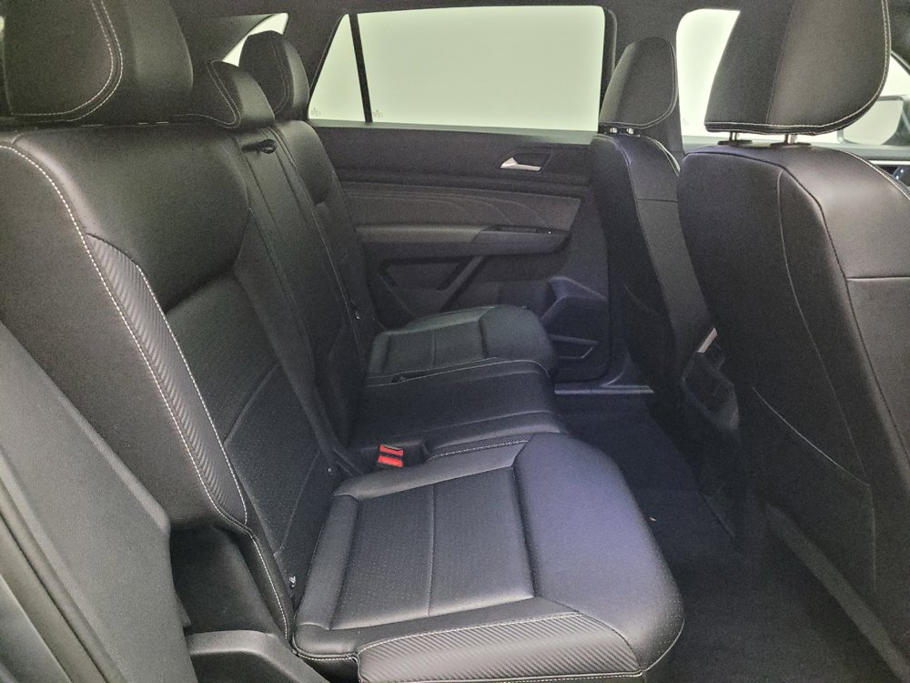 Used 2023 Volkswagen Atlas Cross Sport SE FWD image 19
