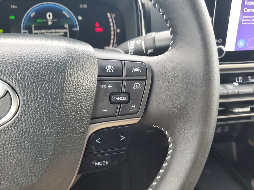 Used 2026 Toyota Camry SE FWD image 23